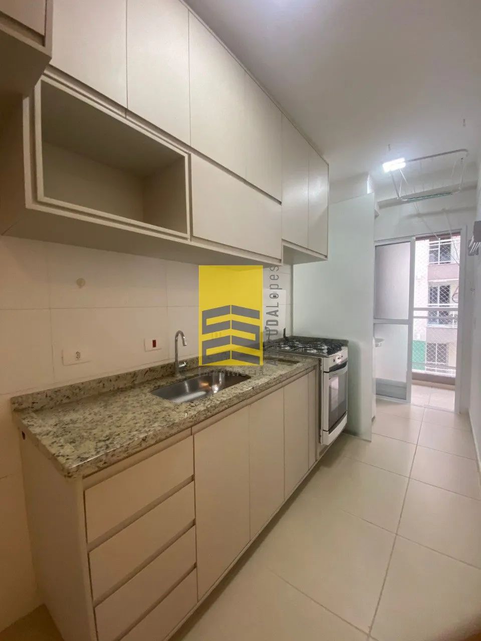 Excelente apartamento no H.O.M.E