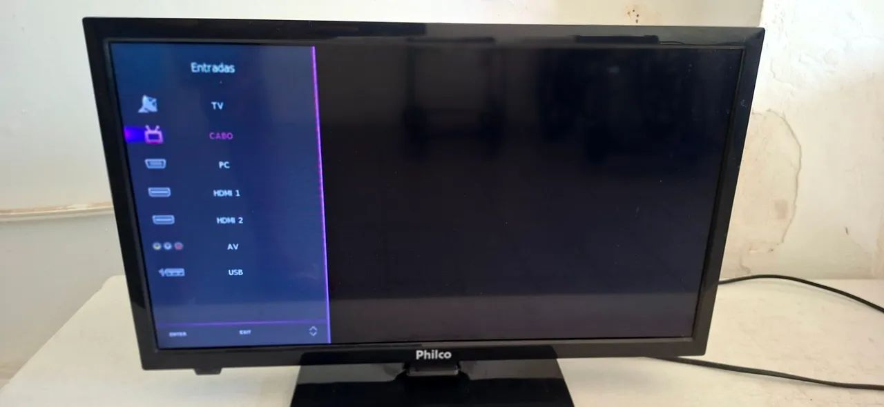 A melhor e mais barata TV que você vai achar aqui! TV Philco 20 polegadas Led e digital.