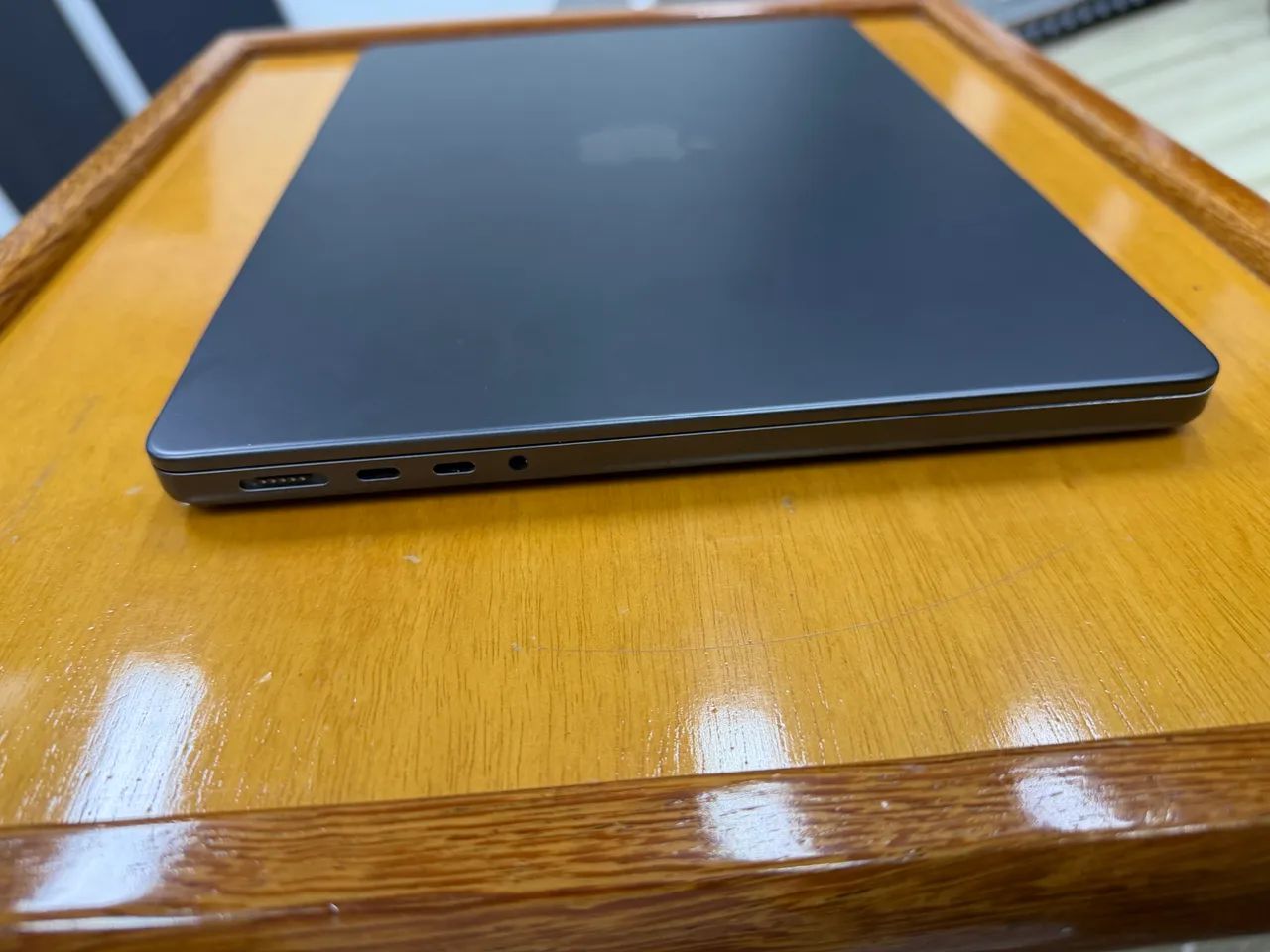 MacBook Pro M4 14 pol - Foto 3