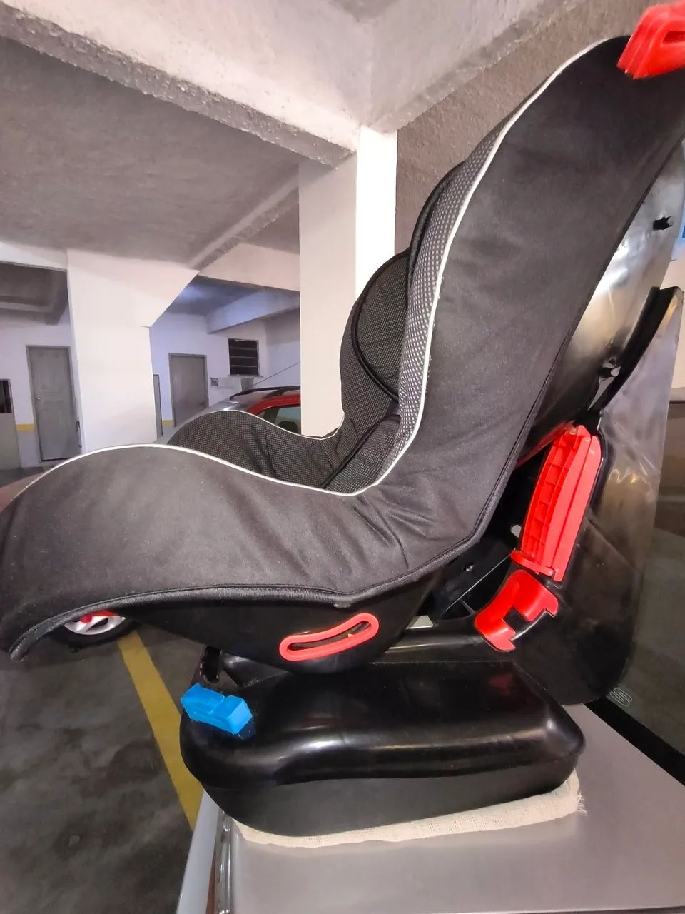 Cadeirinha de bebê para carro. - Foto 4
