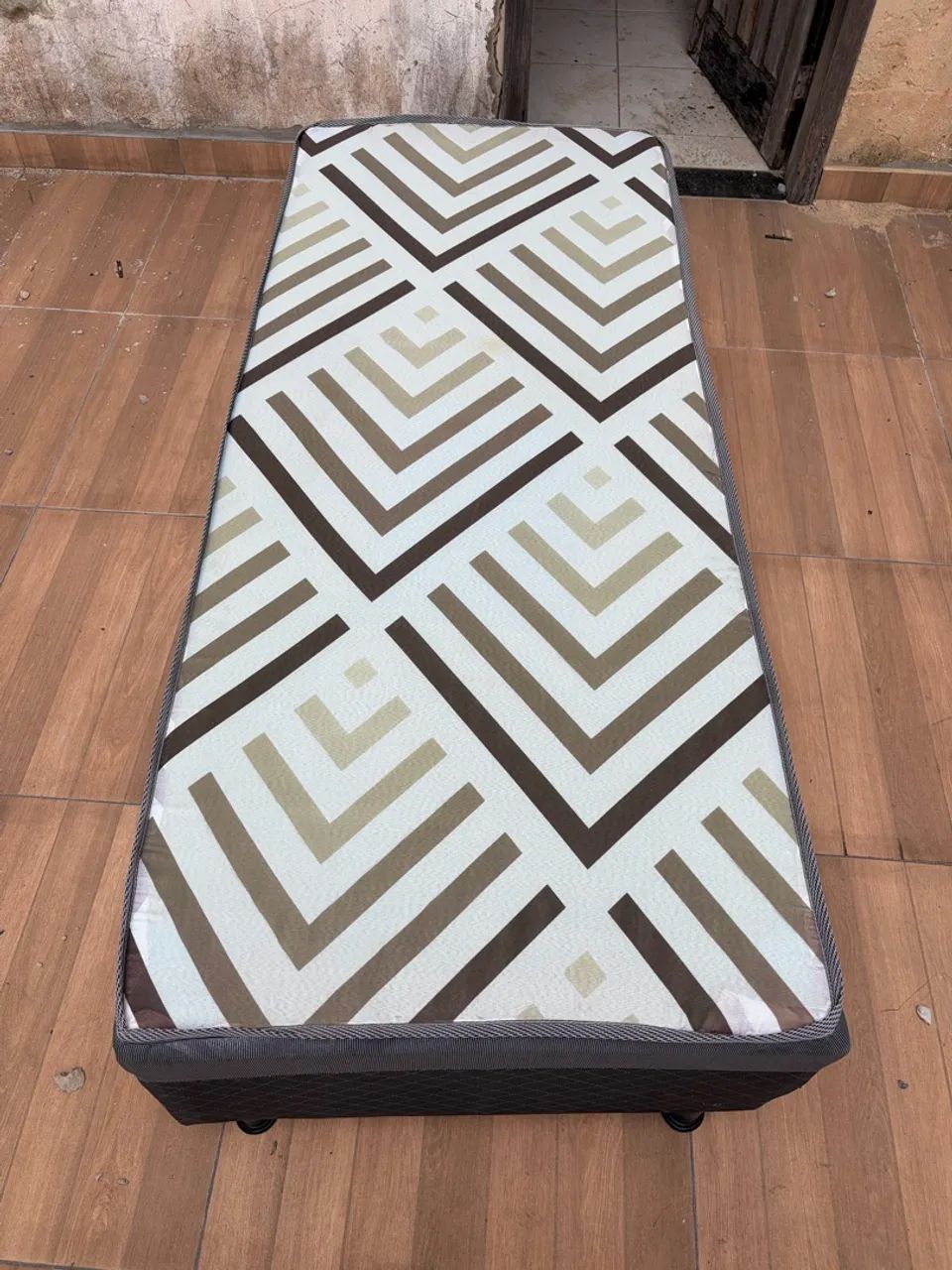 Cama box de solteiro NOVÍSSIMA - Foto 4