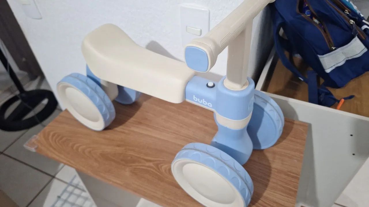 Bicicleta de Equilíbrio Infantil Buba
