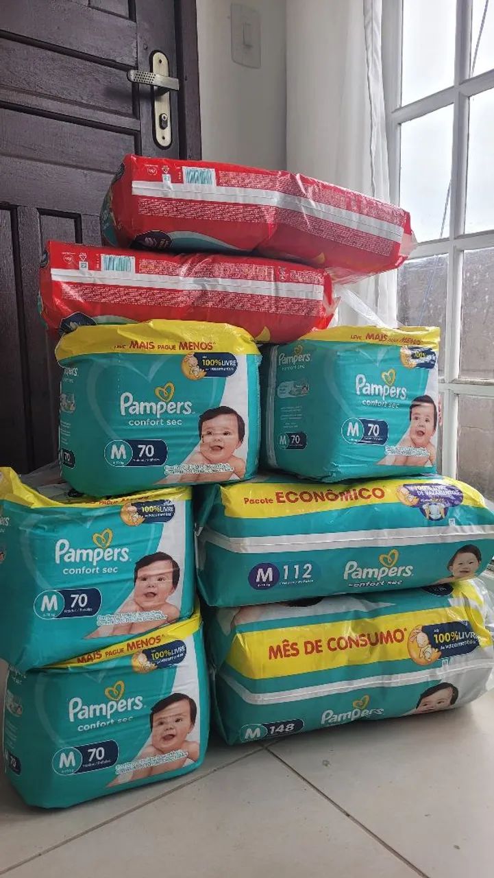 Vendo ou troco Fraldas Pampers M