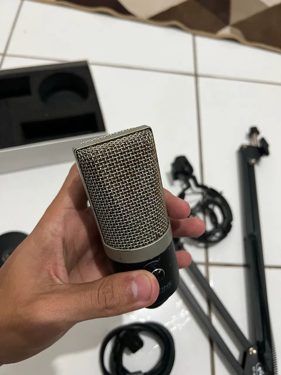 Kit Microfone Fifine K670 + Braço articulado - Foto 4