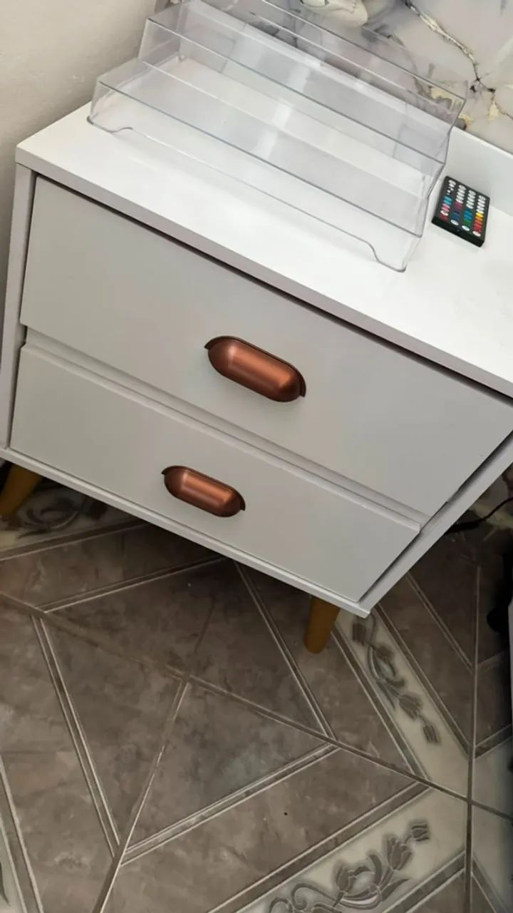 PAR DE MESA DE CABECEIRA COM 2 GAVETAS - Foto 2