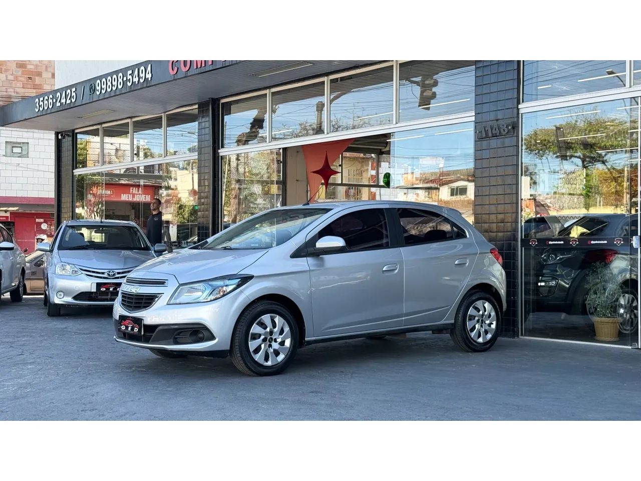 Chevrolet Onix Hatch LT 1.4 8V Flex Mec. 4P 2013
