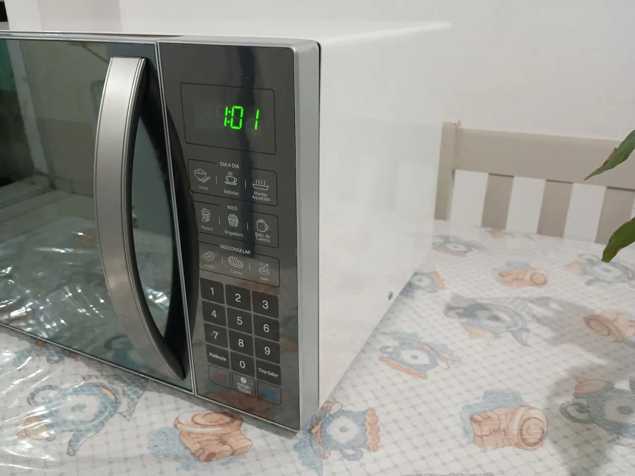 Microondas 30 litros  - Foto 2