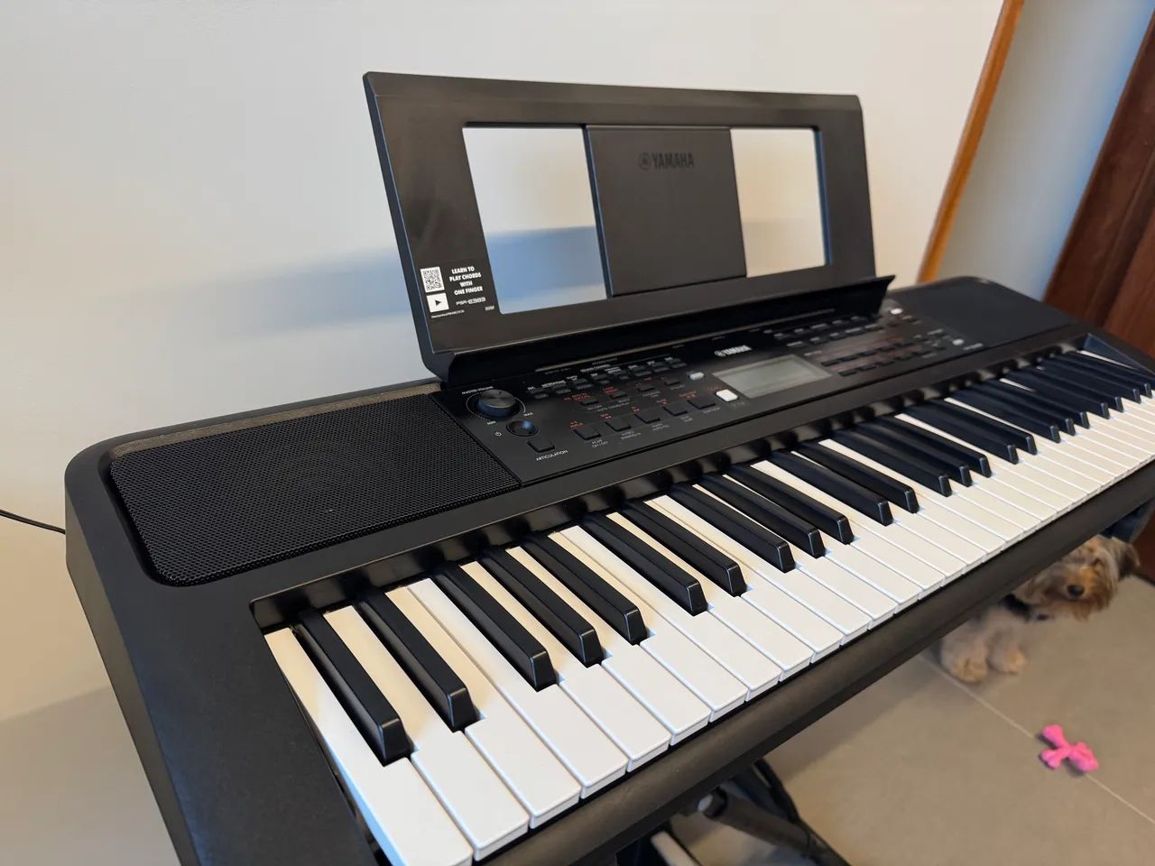Teclado Yamaha PSR-E383 novíssimo - Instrumentos musicais - Jardim