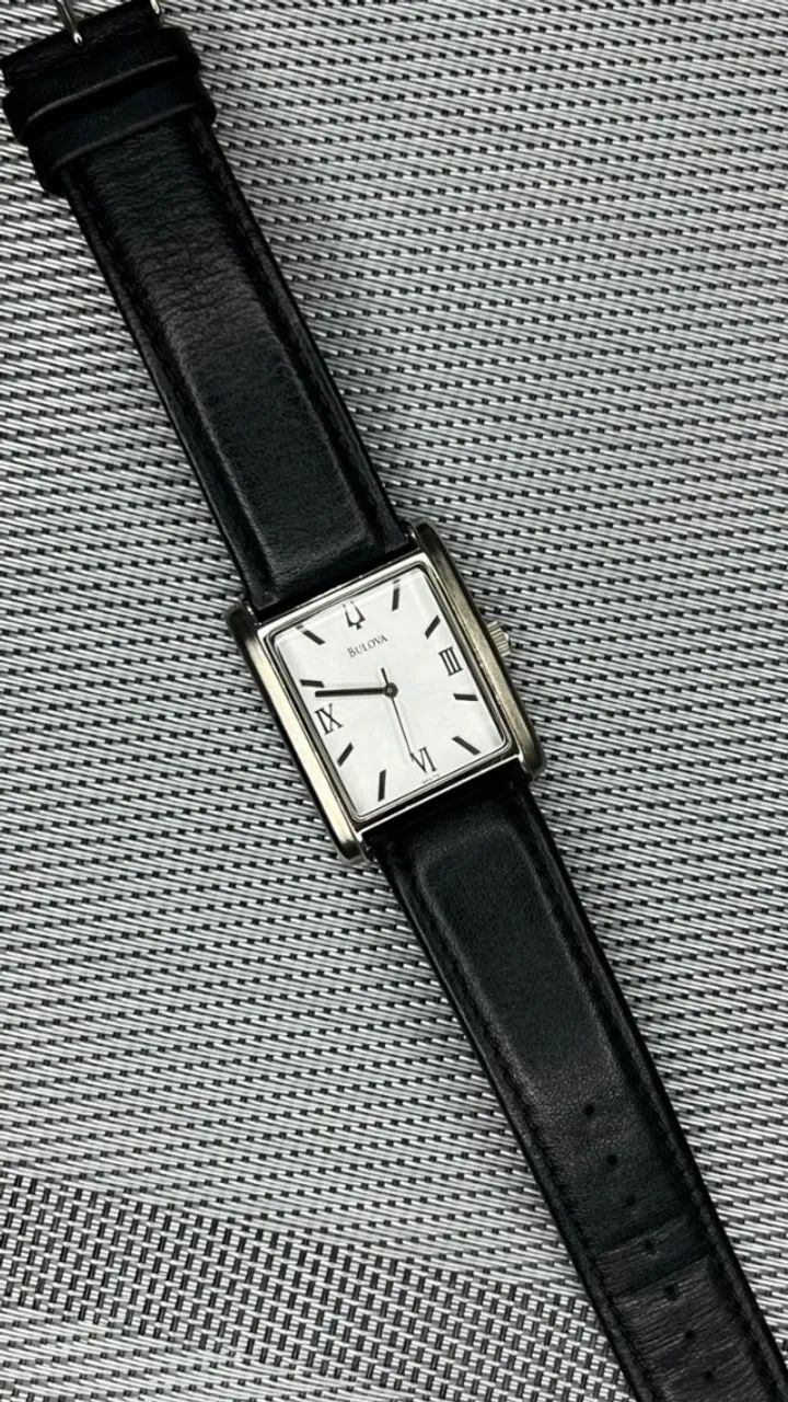 Relógio Bulova "Tank" 96A29