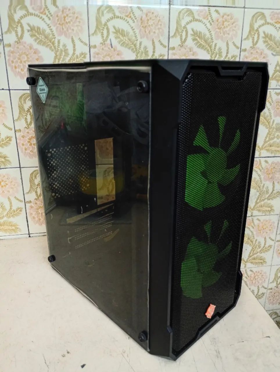 Gabinete com Fonte Gamer 