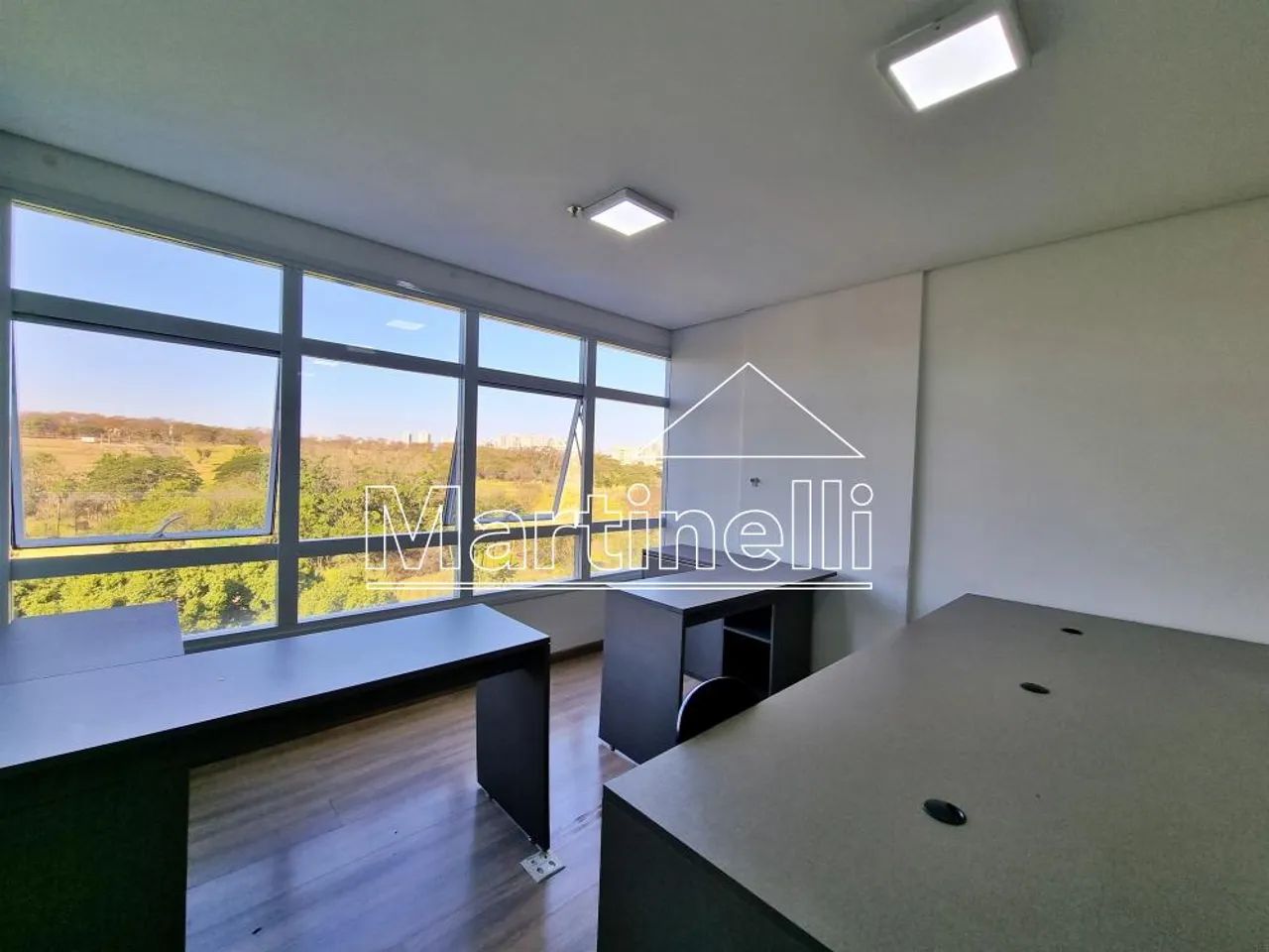 Sala comercial á venda no Edifício Neo Office Ribeirão, próximo á Rua Arnaldo Victaliano -