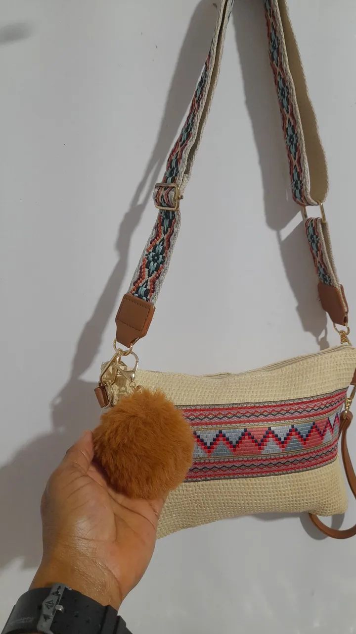BOLSAS E MOCHILAS NOVAS - Foto 2