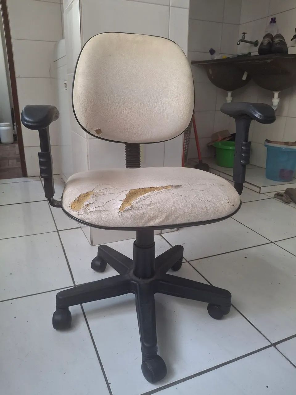 Cadeira de escritório - Foto 4