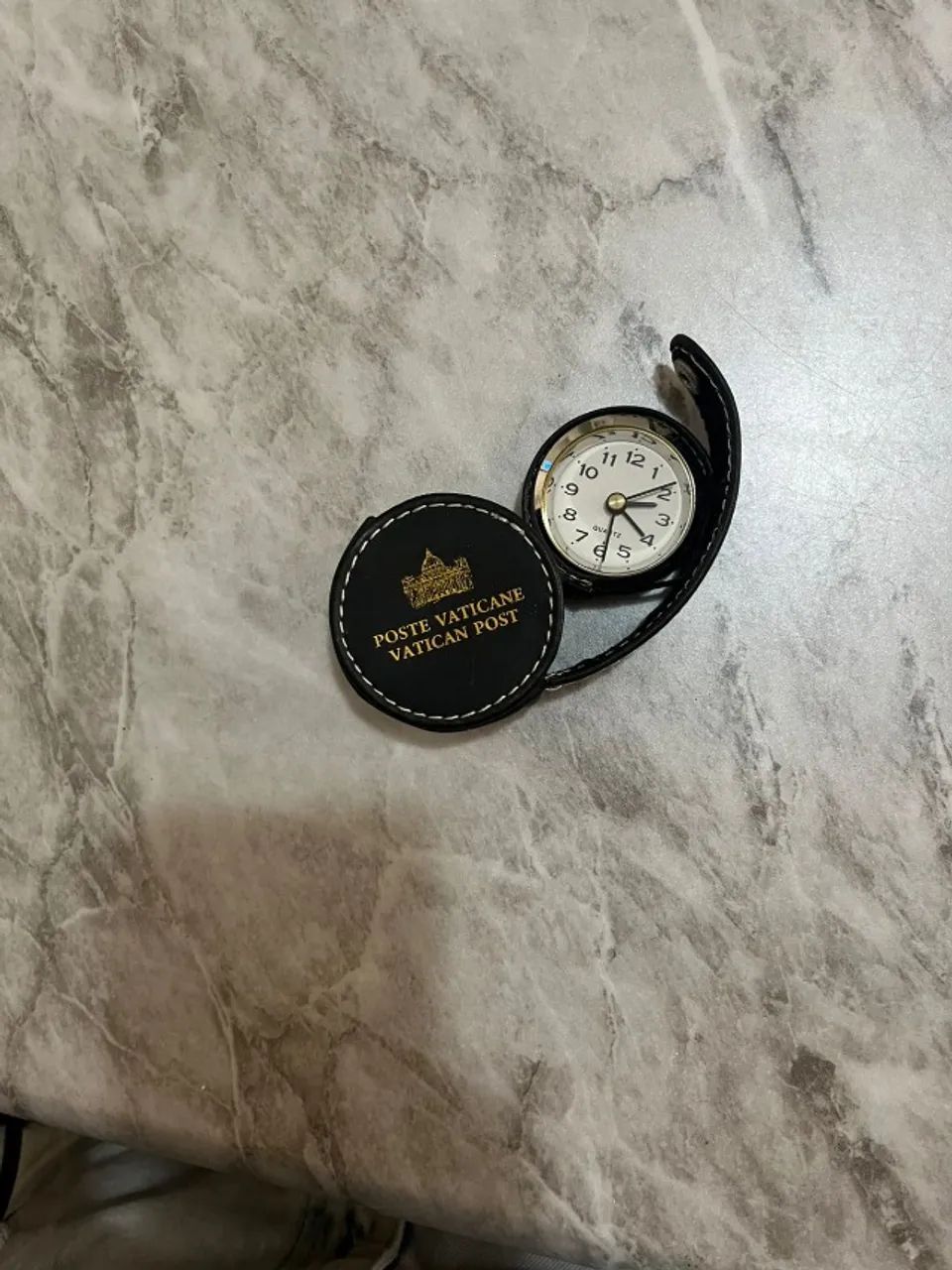 Souvenir original do Vaticano - Relógio 