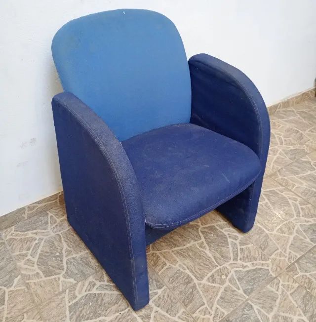 Poltrona de recepção espera interlocutor - Escritório estofada - Usado - Foto 2