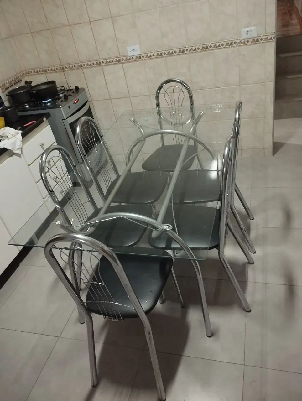 Mesa de vidro com 6 cadeiras  - Foto 4