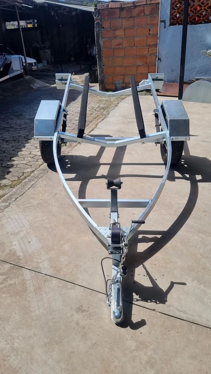 Carretinha para jet isk spark galvanizada nova  - Foto 2