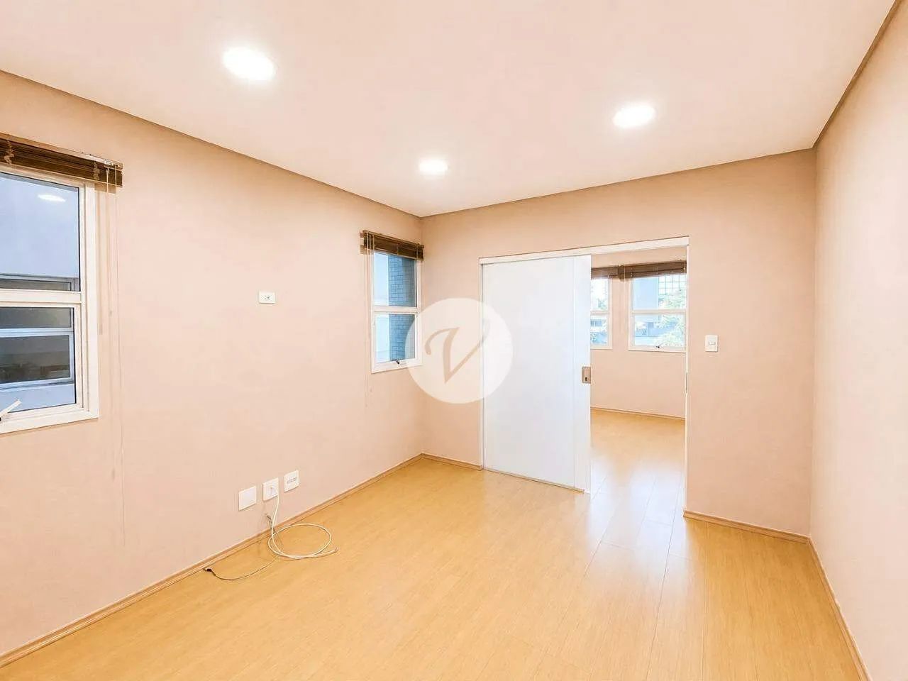 Sala Comercial à Venda e Locação  Vila Guiomar | Santo André/SP | 36m² | 1 Vaga | Edifício