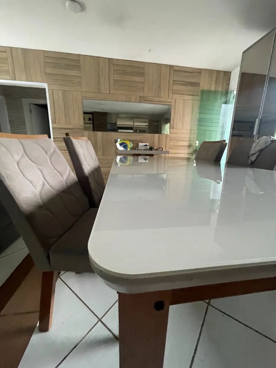 Vendo mesa MDF 160x90 com 6 cadeiras - Foto 2