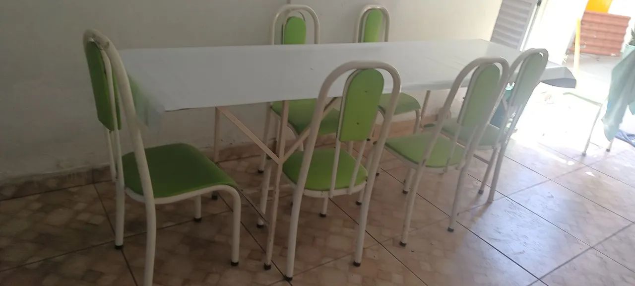 MESA DE FERRO MACIÇO COM VIDRO - Foto 4