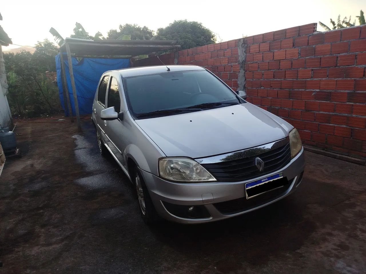 Renault Logan 2011