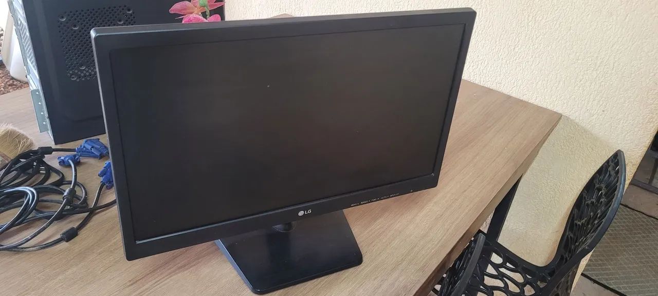 Monitor LG e gabinete  - Foto 3
