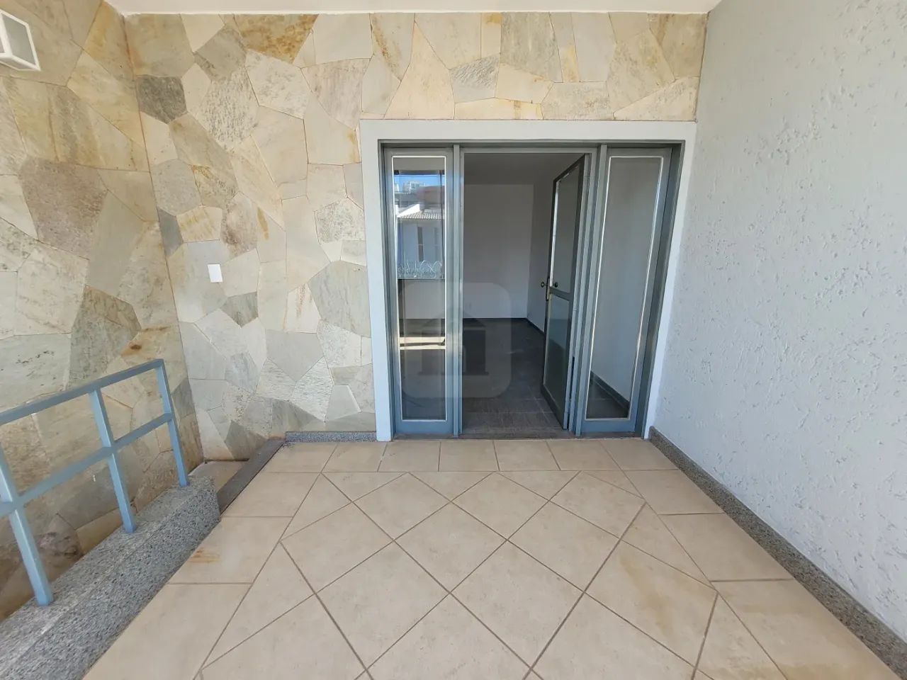 Casa para locação no bairro Martins - Foto 3