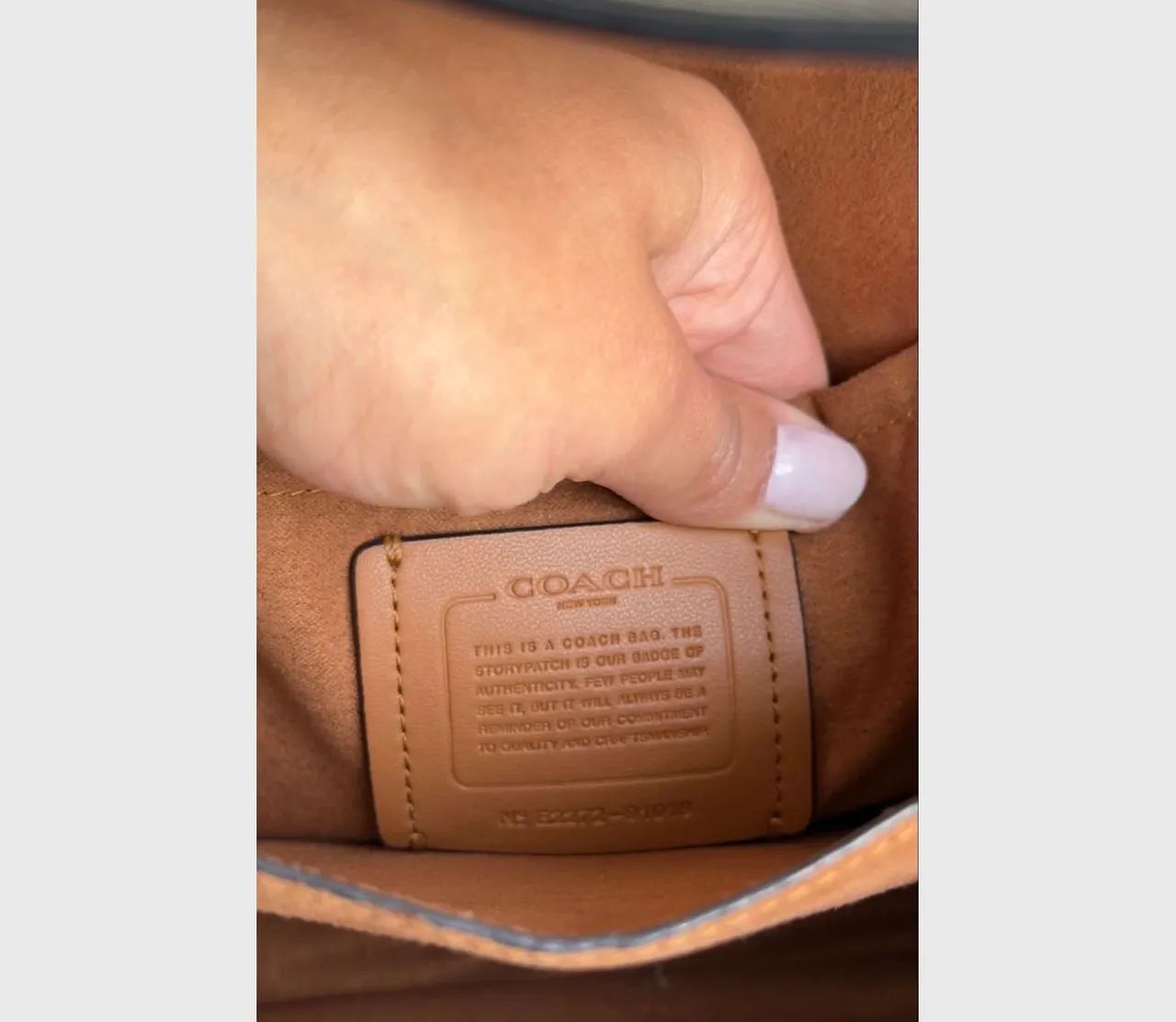 Bolsa Coach Klare Crossbody in Signature Canvas - Foto 4