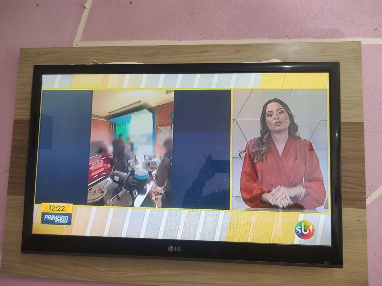 Vendo tv LG com conversor Imbutido 