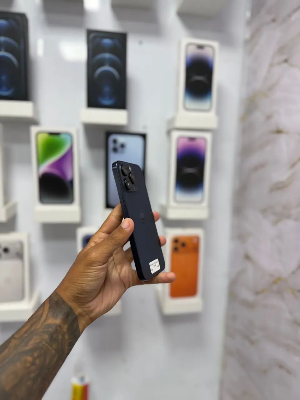 IPHONE 15 PRO MAX 256GB ? R$ 4.399 - Celulares e Smartphones