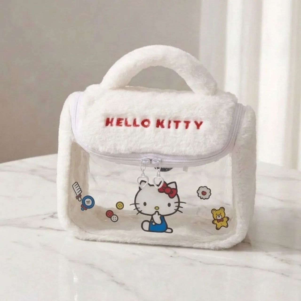 Necessaire Hello Kitty Premium Transparente e com Detalhe em Pelúcia - Foto 5