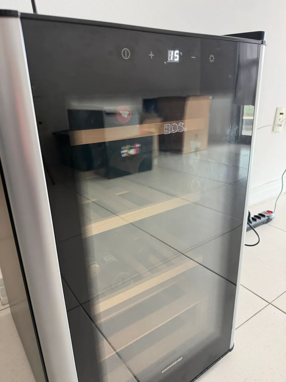 ADEGA EOS CLIMATIZADA 24G 