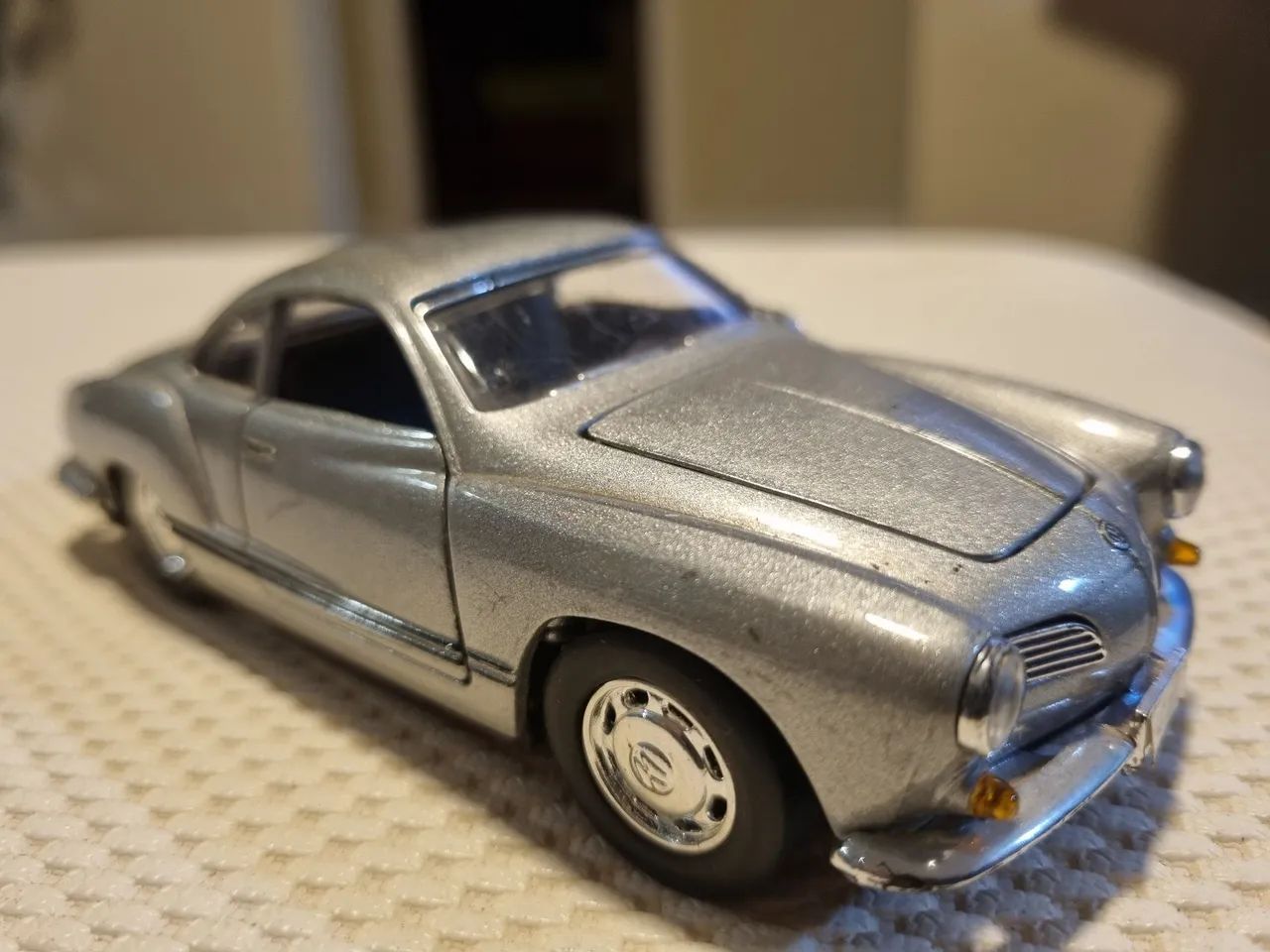 Miniatura Volkswagen Karmann Ghia 1966 (SS 5742)