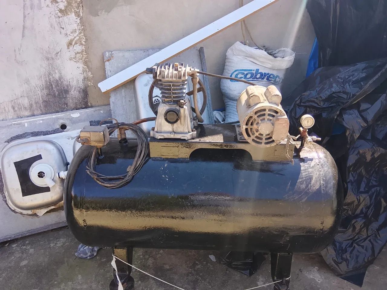 Vendo compressor-ar 200 litros! - Foto 2