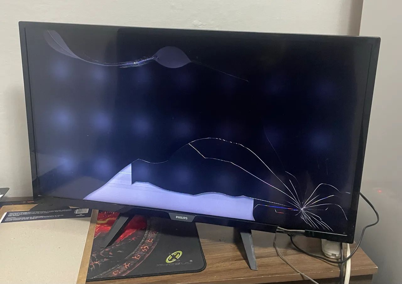 Tv Philips 24 polegadas (QUEBRADA)
