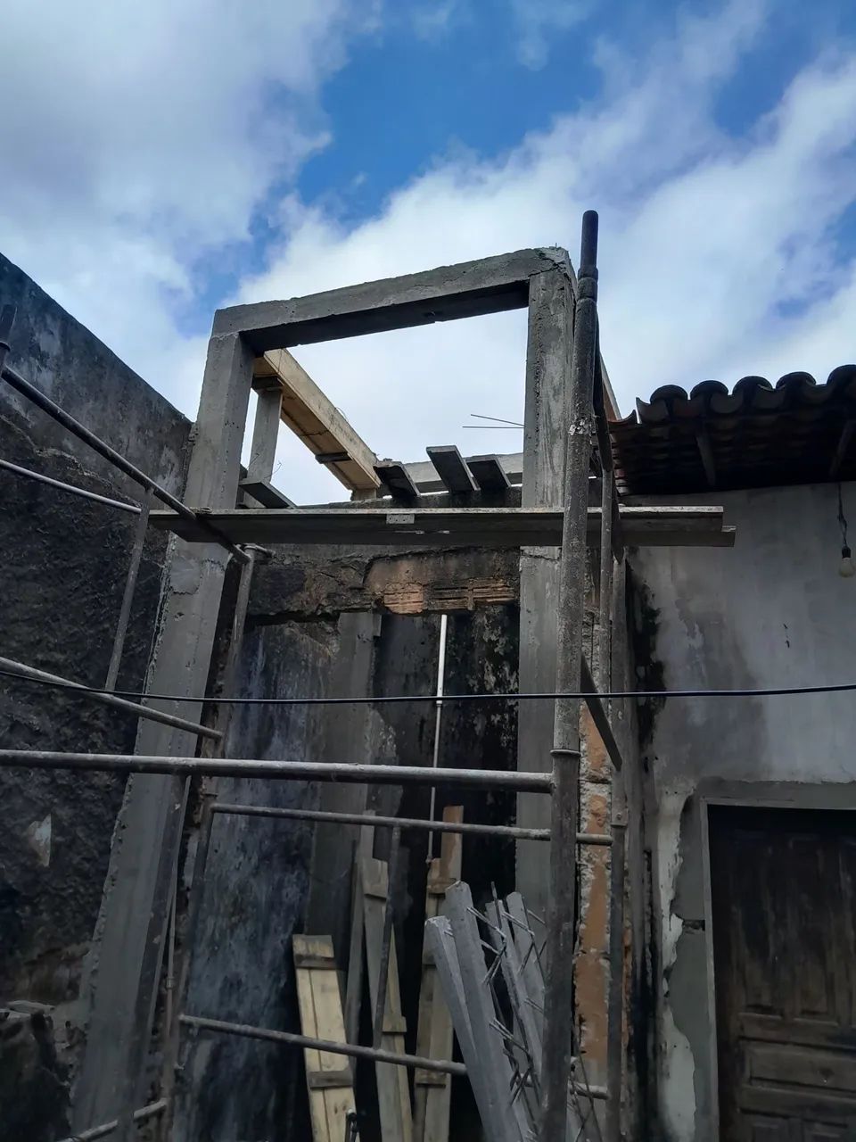Pedreiro e carpinteiro disponível  - Foto 2