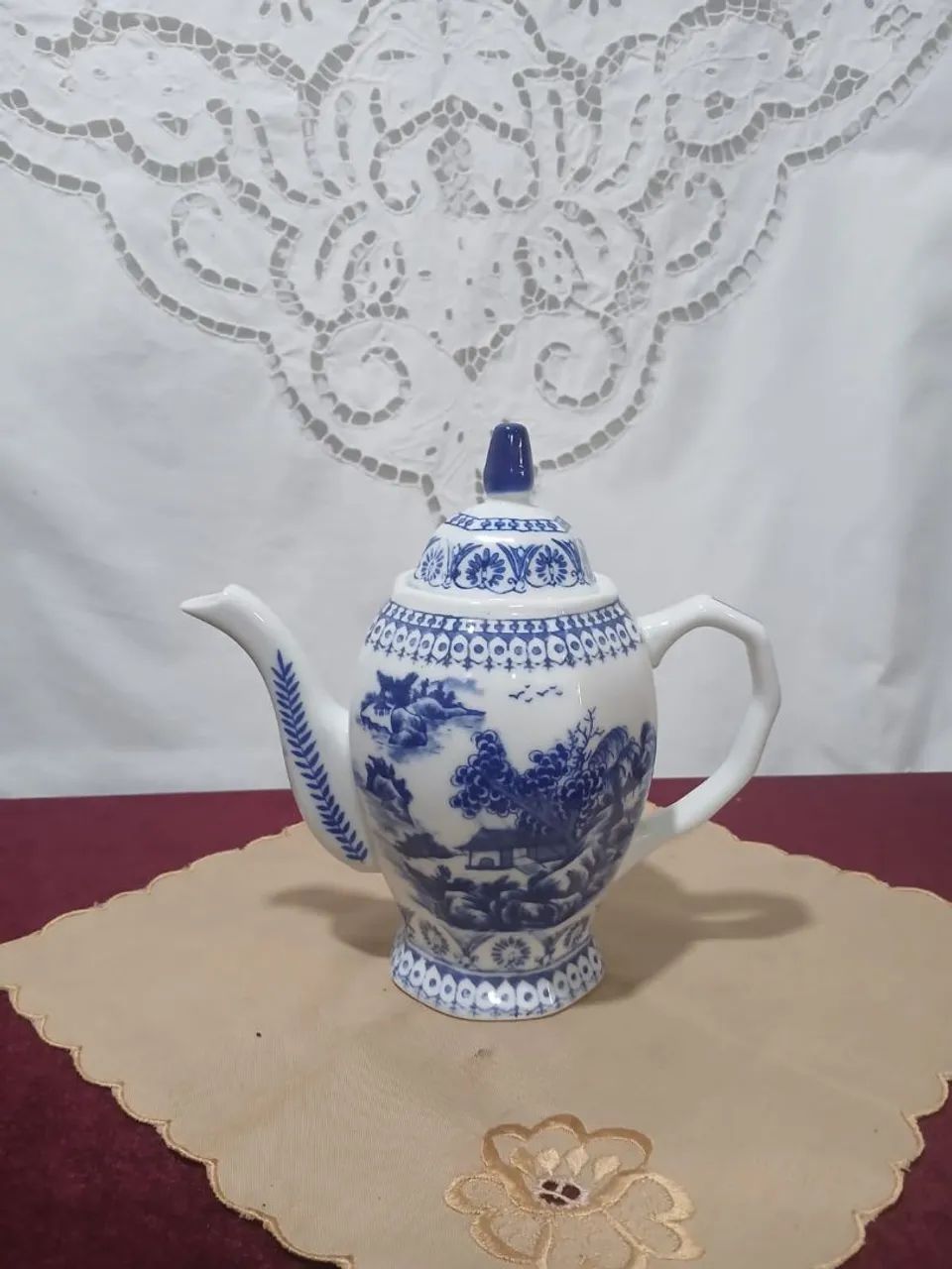 Antigo bule porcelana detalhes orientais 