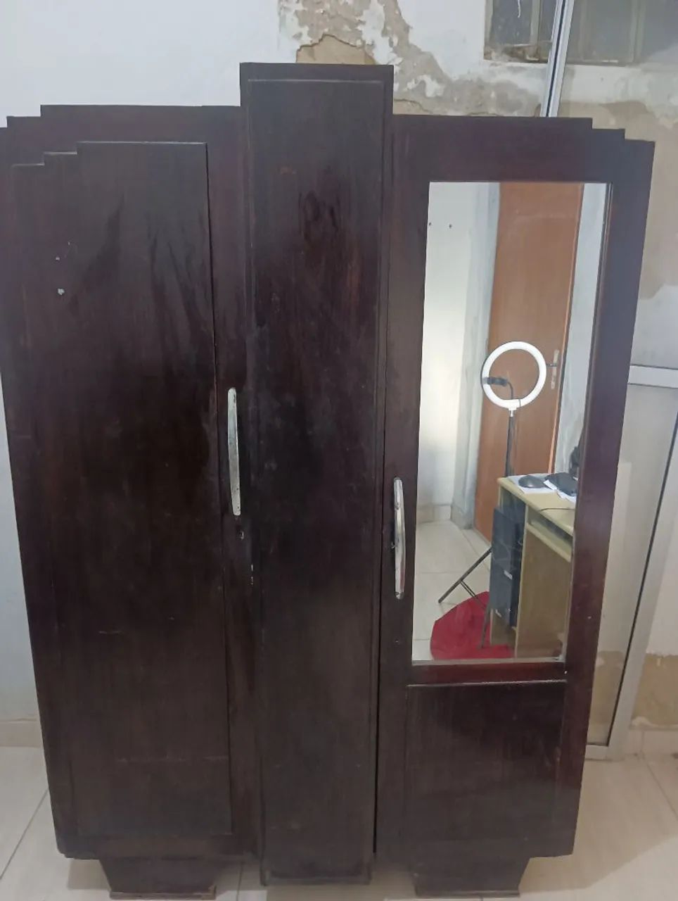 Guarda roupa antigo 