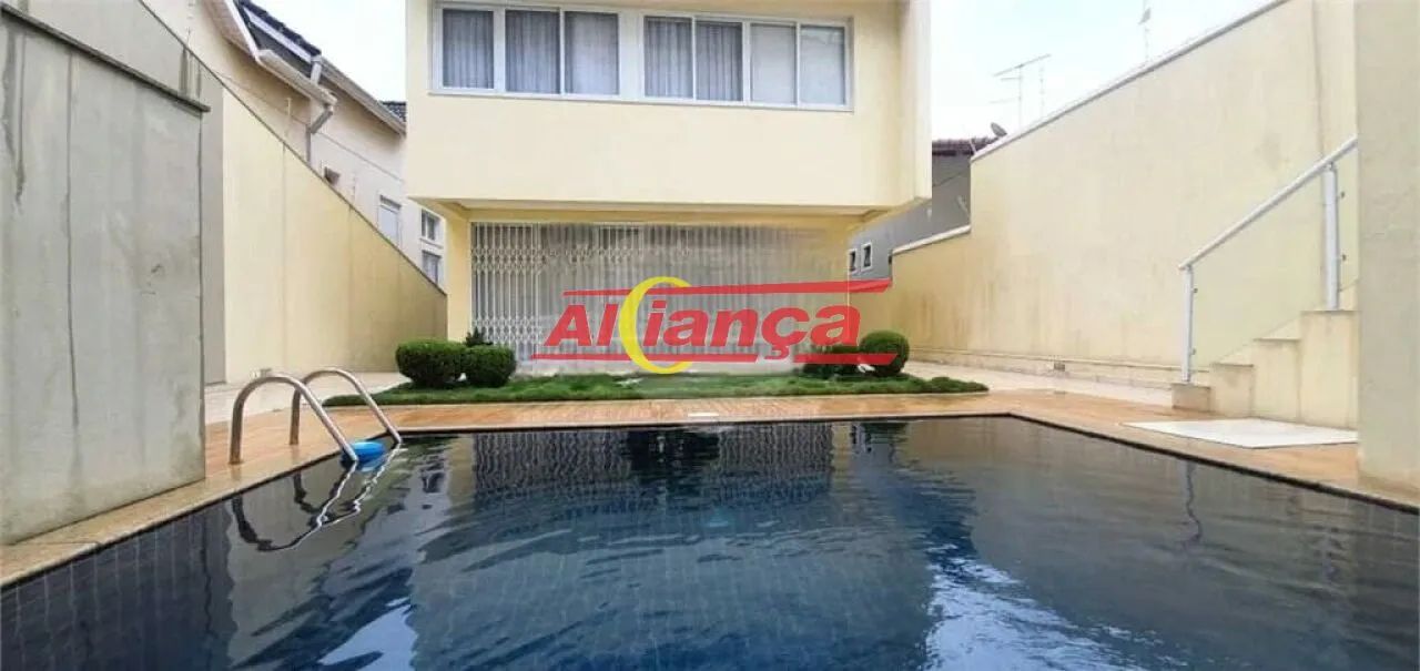 CASA COM PISCINA PQ. RENATO MAIA - 400M²