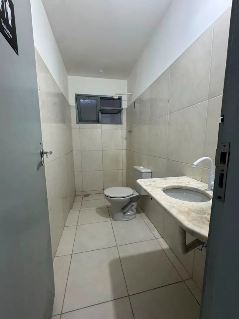 CASA PARA LOCAÇÃO NOS BANCÁRIOS! - Foto 4