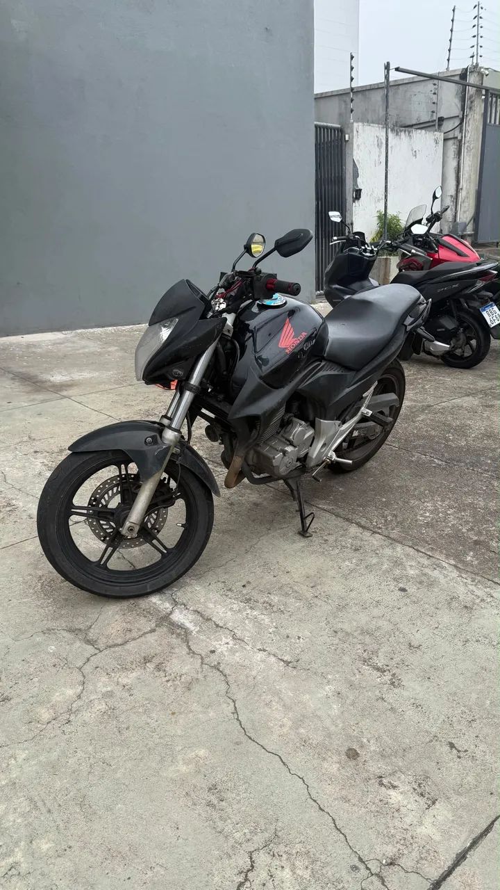Moto CB 300 2011 preta - Foto 4
