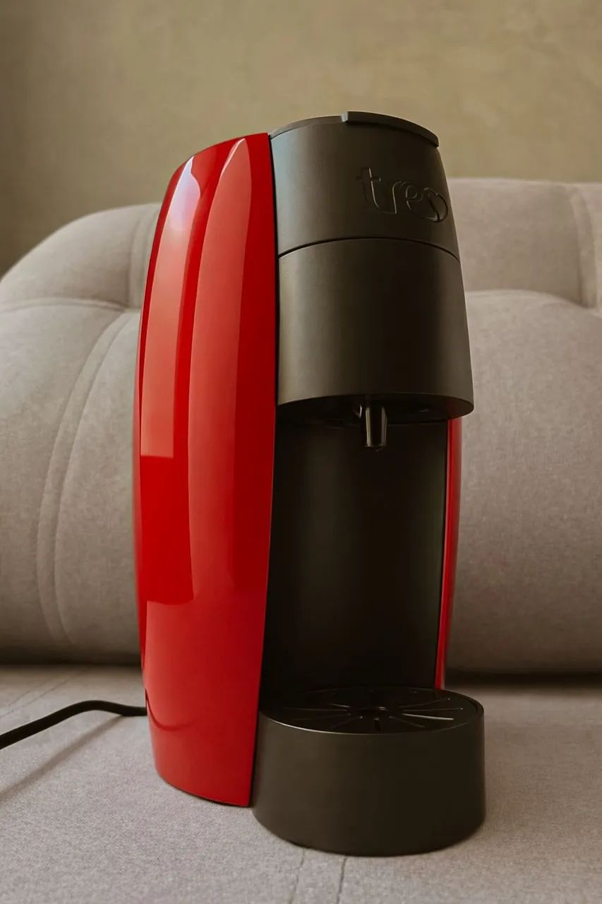 Cafeteira Espresso Vermelha Automática - TRES 3 Corações