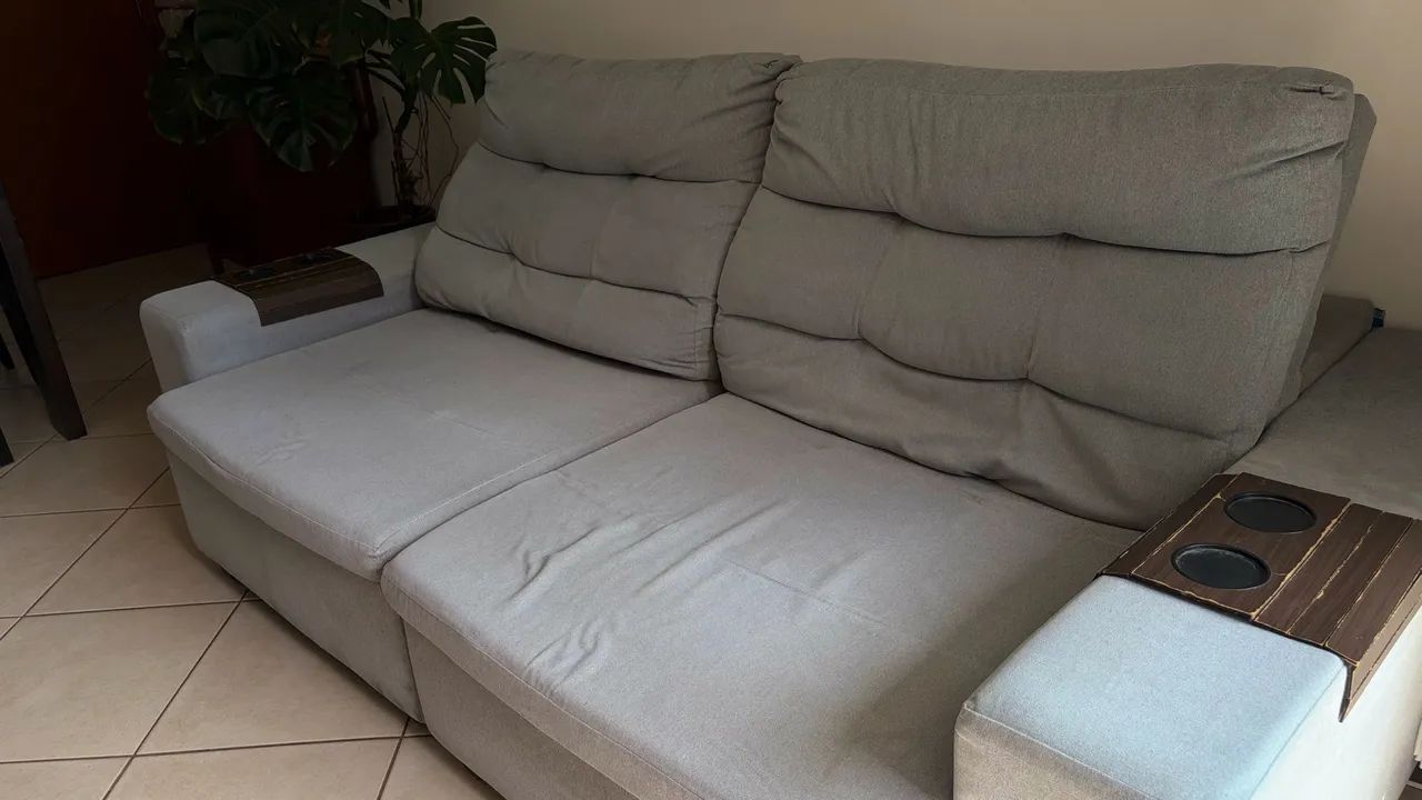Sofá retrátil com chaise 3 lugares  - Foto 4