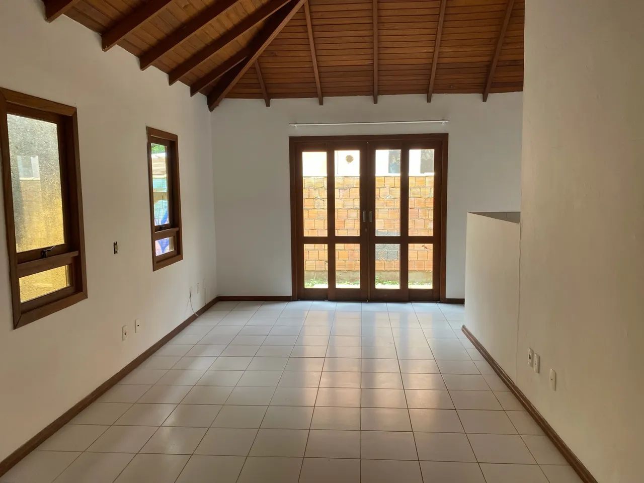 Casa pertinho do mar no Rio Tavares  - Foto 2