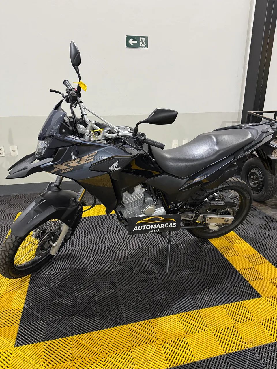 XRE 300 2023  - Foto 3