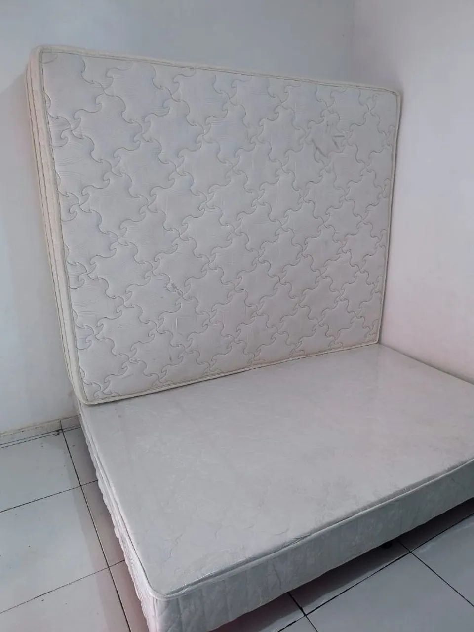 Cama Quenn De Mola Higienizada 