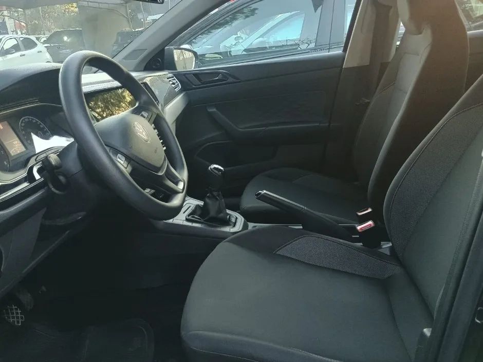 Volkswagen Polo Track 1.0 Flex 12V 5p, foto 10 de 11