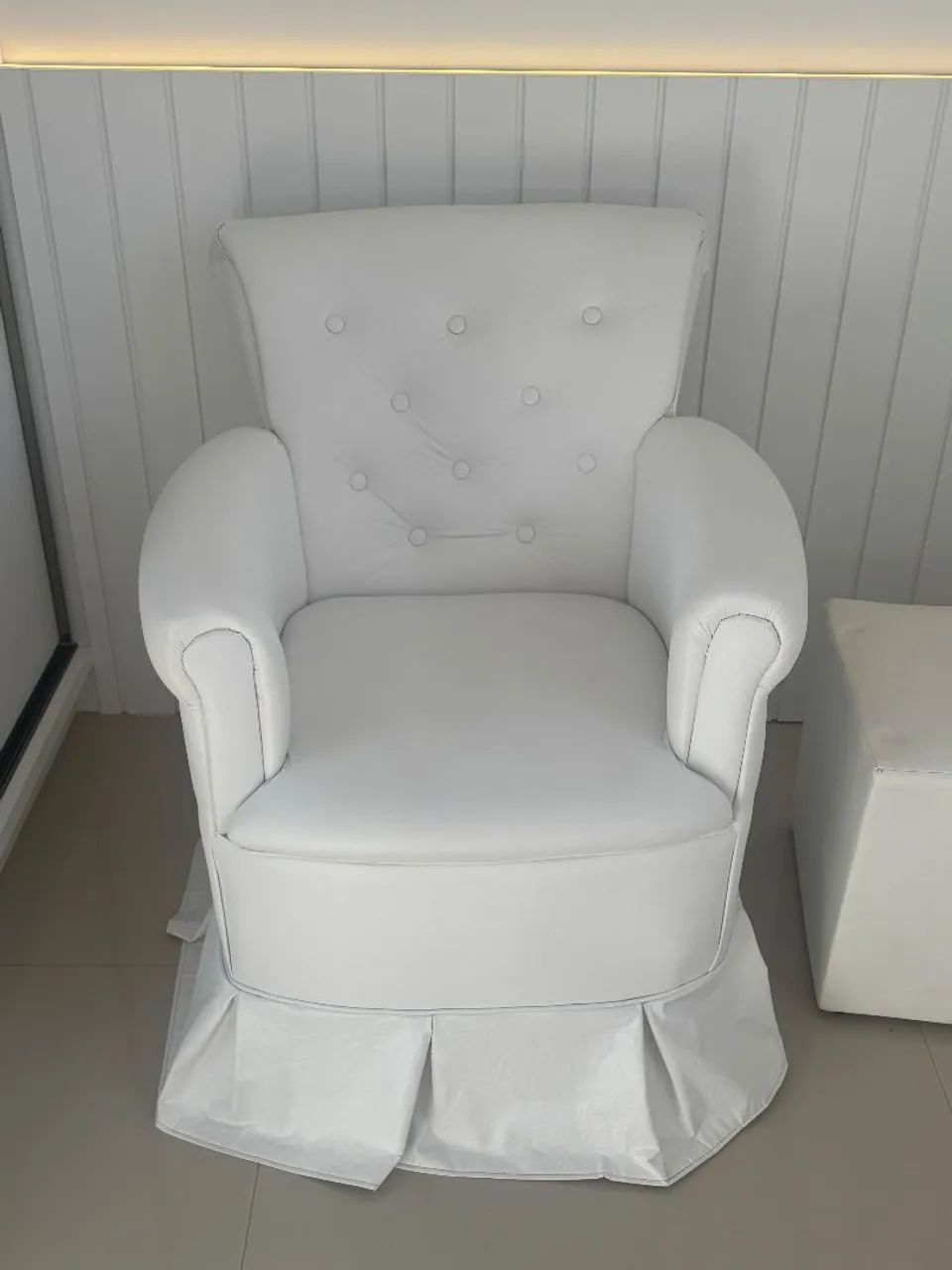 Poltrona de amamentação balanço + 2 Puffs 