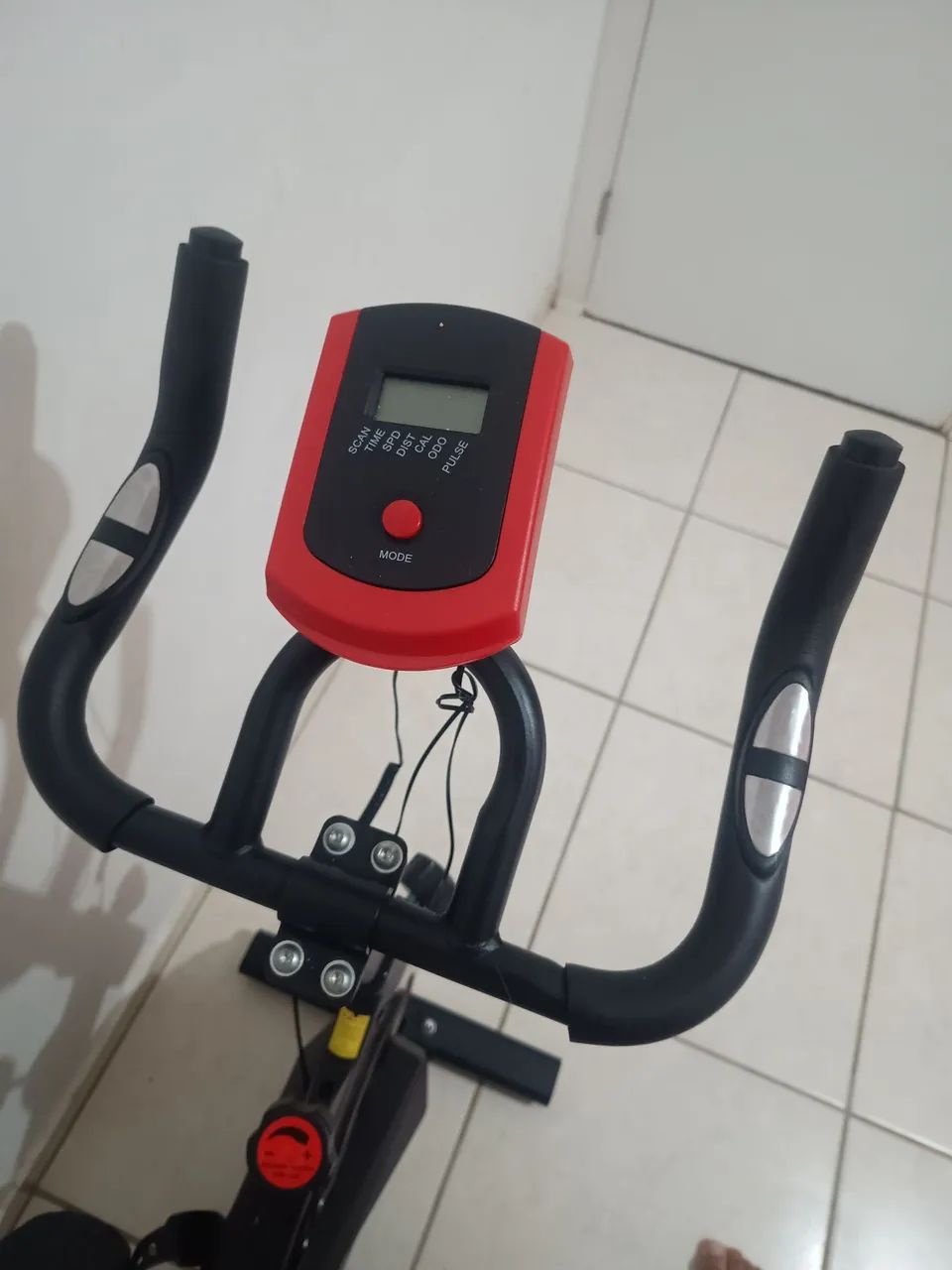 Bicicleta ergométrica (4 meses de uso) - Foto 4