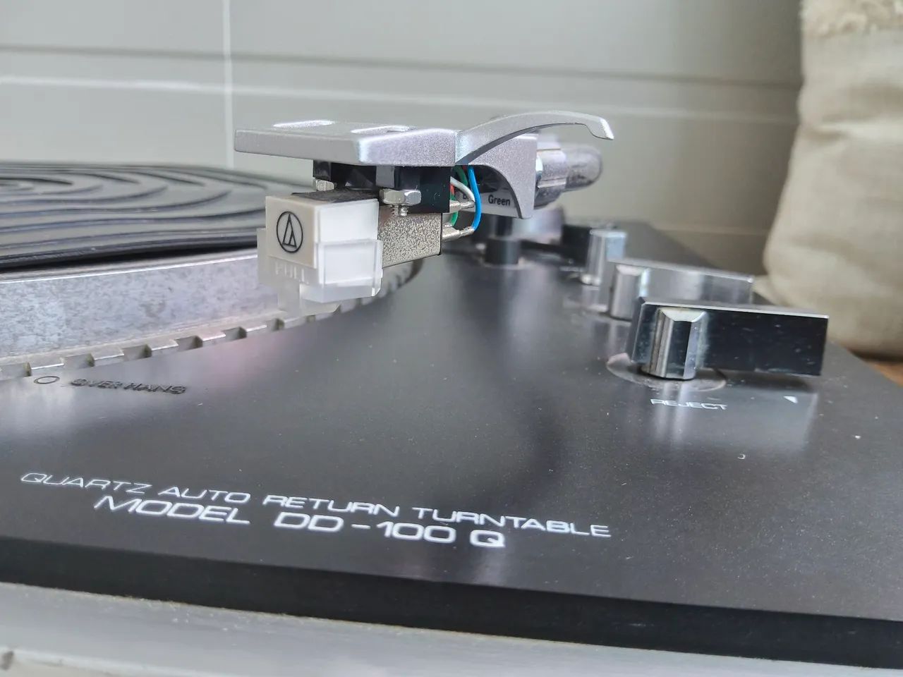 Toca Discos Gradiente DD100Q com cápsula AudioTechinca - Foto 3